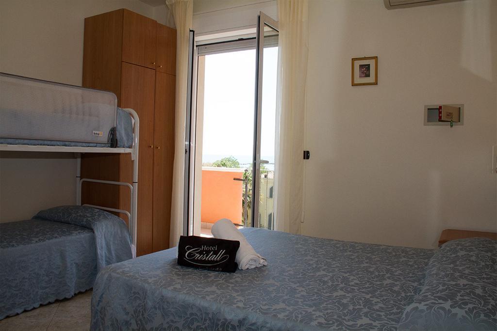 Hotel Cristall San Benedetto del Tronto Bagian luar foto