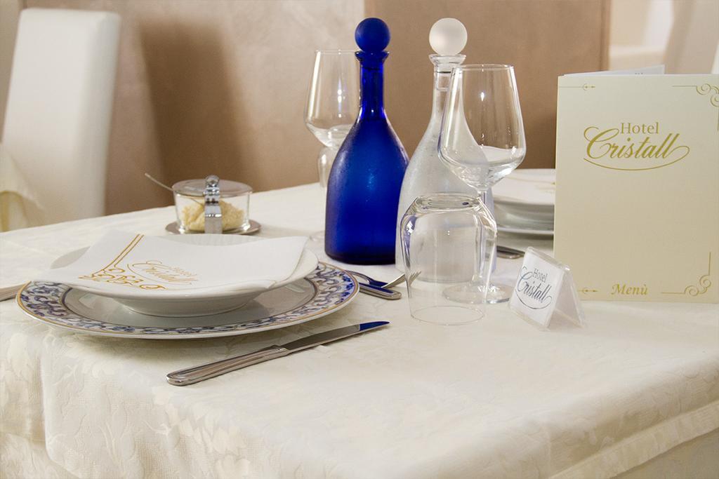 Hotel Cristall San Benedetto del Tronto Bagian luar foto