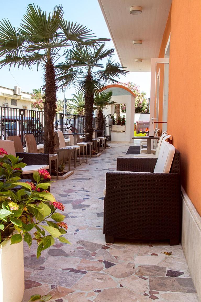 Hotel Cristall San Benedetto del Tronto Bagian luar foto